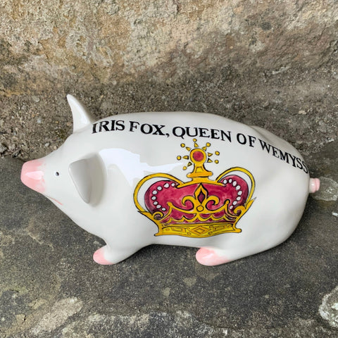 ‘Iris, Queen of Wemyss’ Crown Small Pig IFC